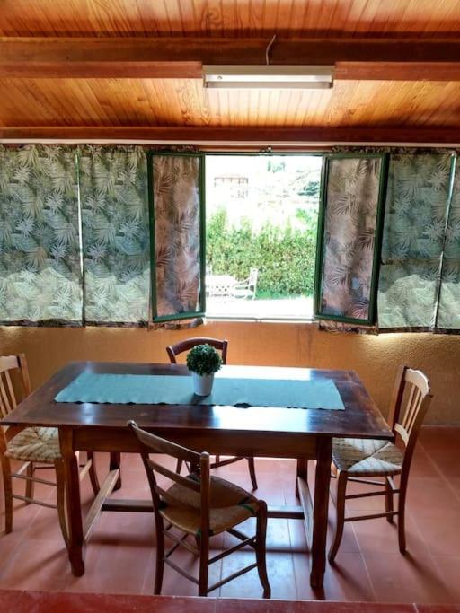 Spacieuse Villa Avec Jardin A Deux Pas Du Centre โอปส์ ภายนอก รูปภาพ